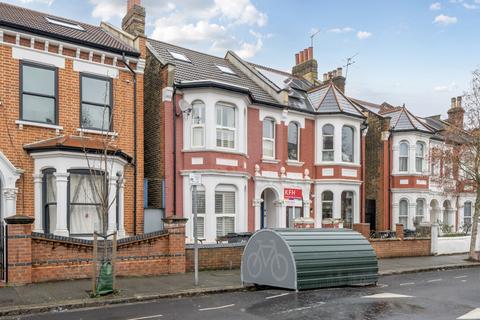 3 bedroom flat for sale, Lausanne Road, Crouch End, London, N8