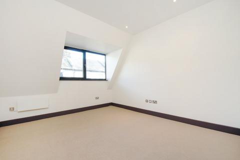 2 bedroom flat to rent, Burnham Street, Kingston Upon Thames, Surrey, KT2