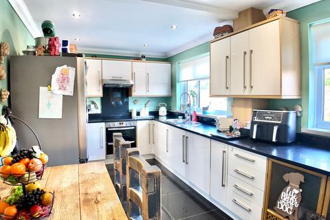 undefined, Clyde Close, Pontllanfraith, NP12
