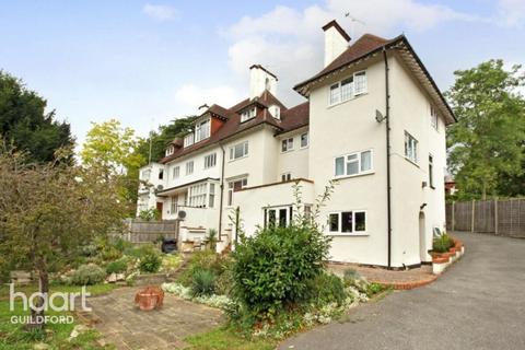 The Ridge, Woking