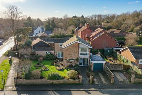 4 bedroom detached house for sale, Mead Close, Buxton, Norwich
