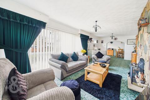 4 bedroom detached house for sale, Mead Close, Buxton, Norwich
