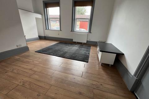 1 bedroom flat to rent, Wallbridge House, Wallbridge Road, Frome