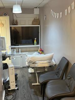 Retail property (high street) to rent, 7 Mostyn Av Llandudno LL30 1YS
