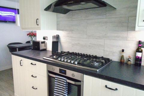 3 bedroom flat to rent, 23 West Drive, B5 7RR