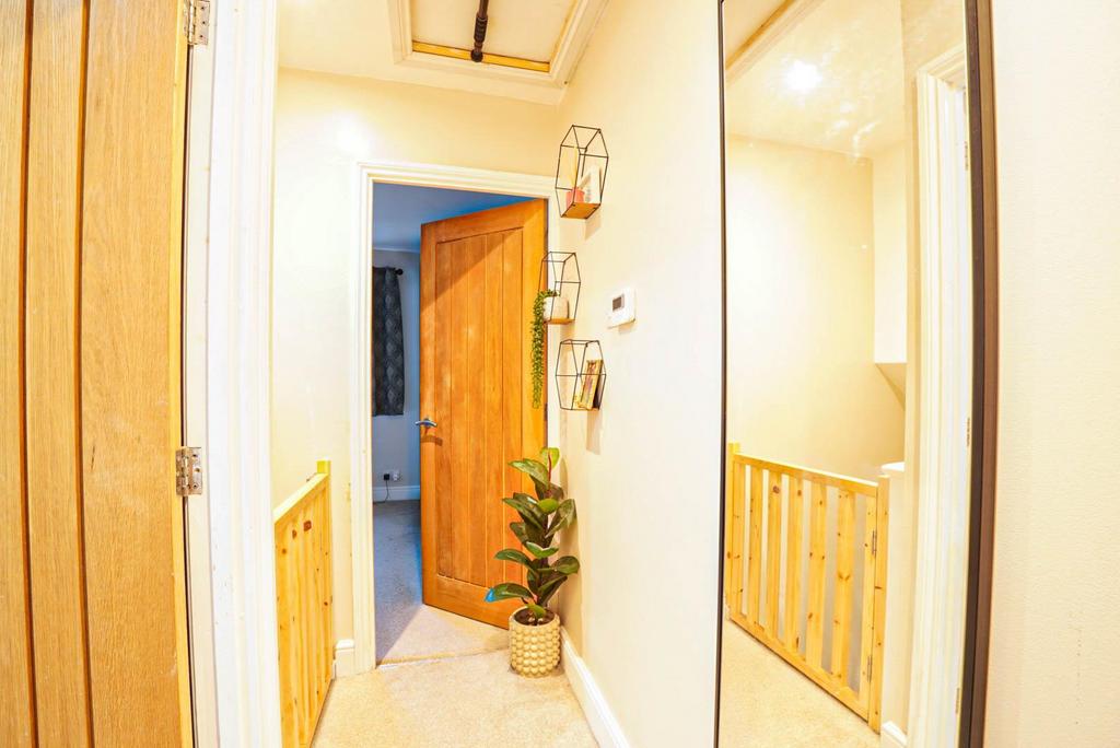 A2557 AF7-2 E3 D-4 F51-A235-84890 AC08 FF8.jpg