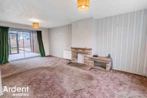 3 bedroom semi-detached house for sale, Cedar Chase, Heybridge