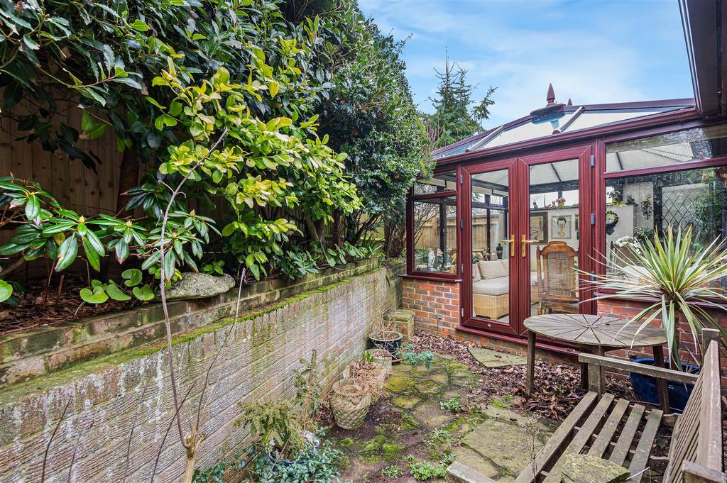 Rear Patio Garden