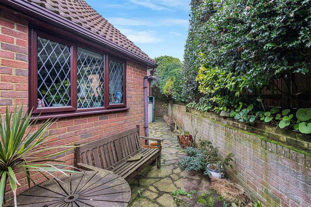 Rear Patio Garden