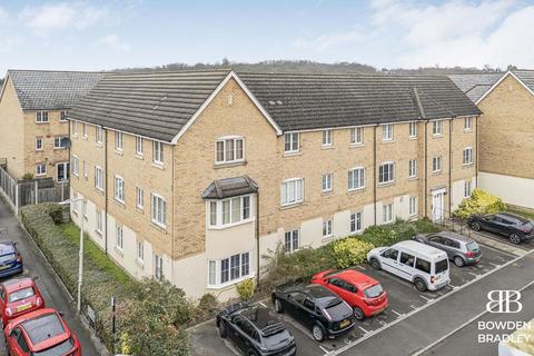 1 bedroom apartment to rent, Genas Close, Barkingside, IG6