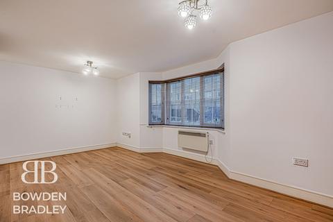 1 bedroom apartment to rent, Genas Close, Barkingside, IG6