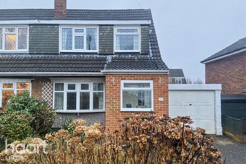 Holmwood Drive, Leeds