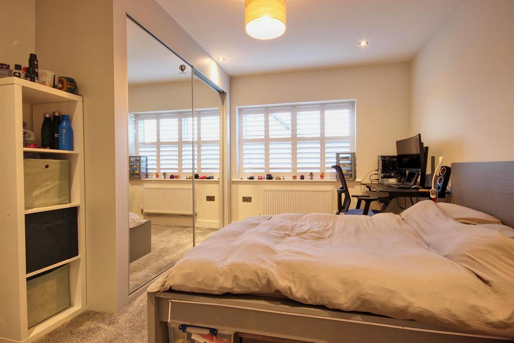 Bedroom 2 (rear)