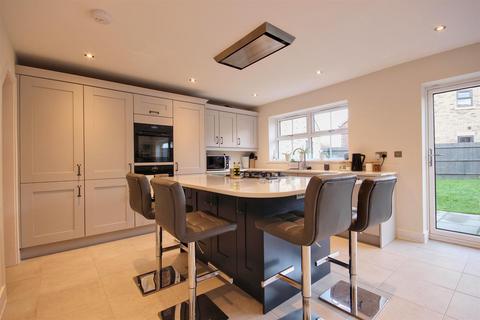5 bedroom detached house for sale, Eyre Grove, Hornsea