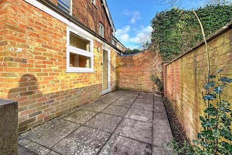 1 bedroom flat to rent, Amersham Hill, High Wycombe