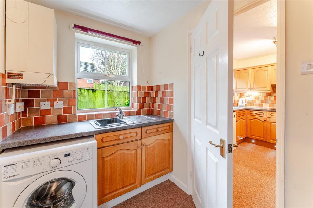 14 Moorside Yatton BS49 4 RL21.jpg