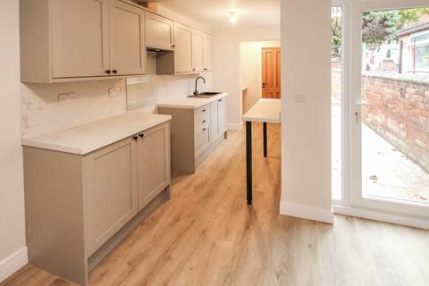 2 bedroom terraced house to rent, Whittier Road, Sneinton NG2