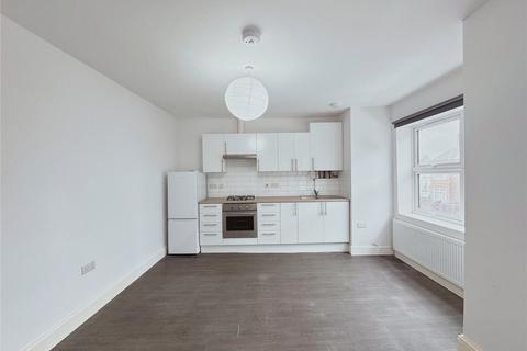 2 bedroom flat to rent, Fulbourne Road, Walthamstow E17
