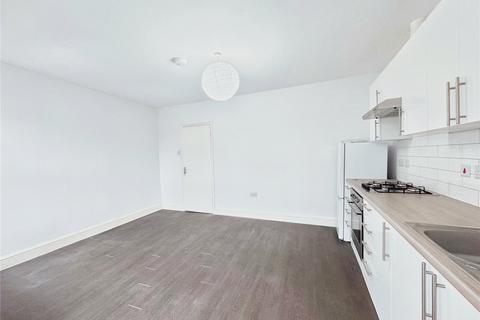 2 bedroom flat to rent, Fulbourne Road, Walthamstow E17