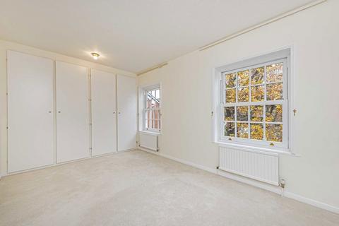 undefined, Lenton Rise, Richmond TW9