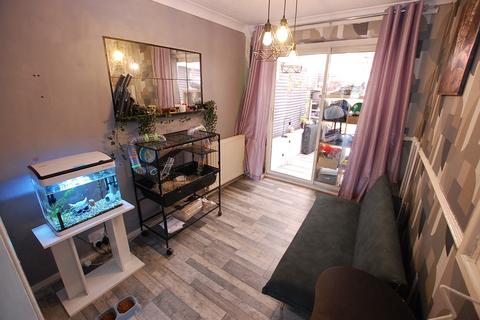 3 bedroom semi-detached house for sale, Stoneyfield, Greater Manchester SK15