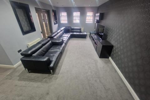 undefined, Hamilton, Leicester LE5