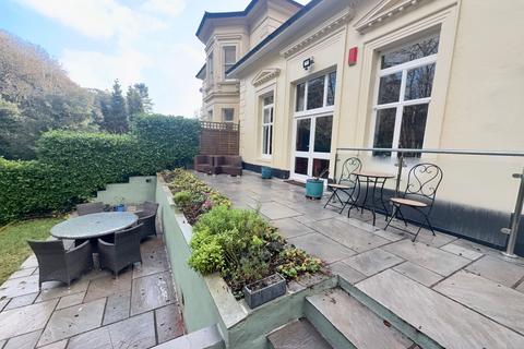 3 bedroom flat for sale, Watcombe Beach Road, Torquay