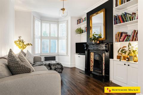 4 bedroom end of terrace house for sale, Seaford Road, Enfield