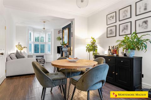 4 bedroom end of terrace house for sale, Seaford Road, Enfield