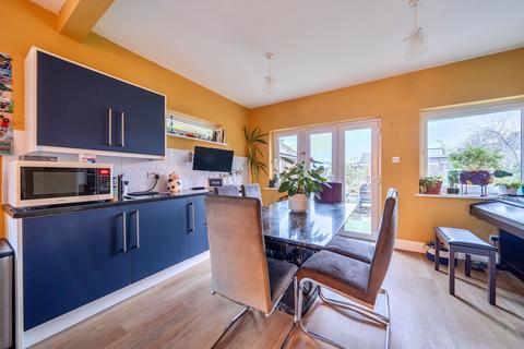 4 bedroom chalet for sale, Tothill Street, Ramsgate CT12