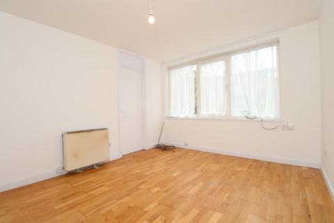 undefined, Snowden Vale, Leeds, West Yorkshire, LS13
