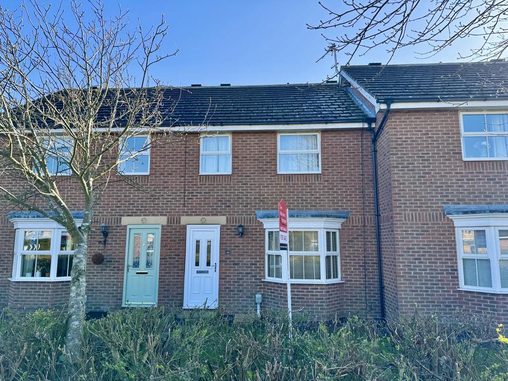 3 Bedroom Mid-Terrace House - For Sale
