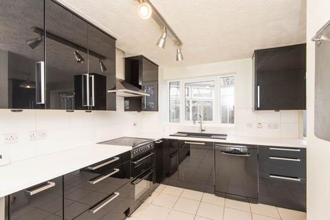 3 bedroom detached house for sale, Swalebank Close, Chesterfield S40