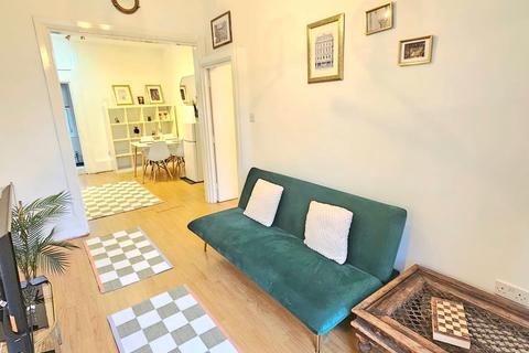 1 bedroom flat to rent, Camden Road, London NW1