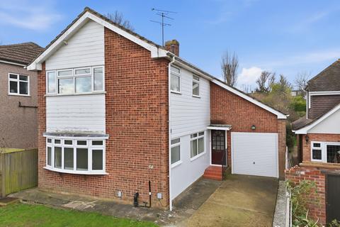 Tennyson Road, Hutton, CM13