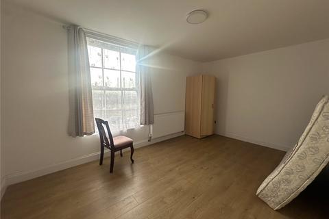 2 bedroom flat to rent, Commercial Road, Suffolk NR32