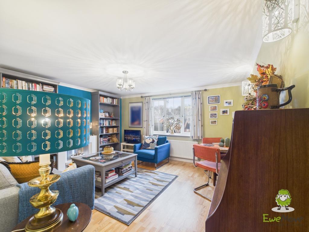 Ewe Move Estate Agents Basingstoke - Lounge Diner