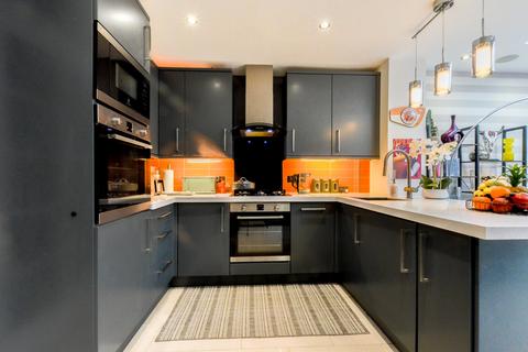 2 bedroom terraced house for sale, Samoa Way, Eastbourne, East Sussex, BN23