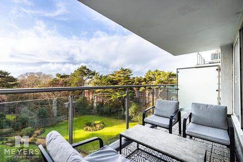 West Cliff Road, Bournemouth, BH2 5