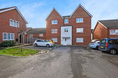 2 bedroom flat for sale, Peters Village, Rochester ME1