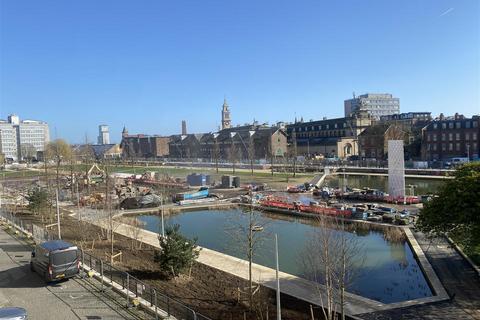 undefined, Queens Court, HU1 3DR
