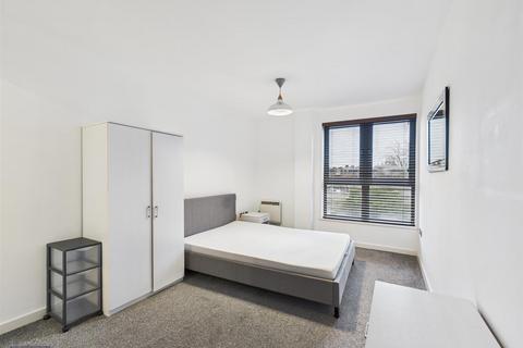 undefined, Queens Court, HU1 3DR
