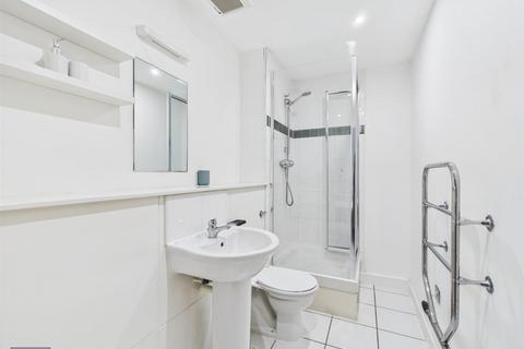 undefined, Queens Court, HU1 3DR