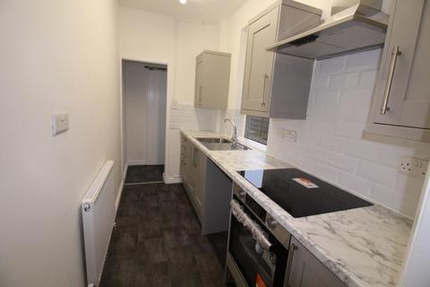 3 bedroom terraced house to rent, SANDOWN ROAD
