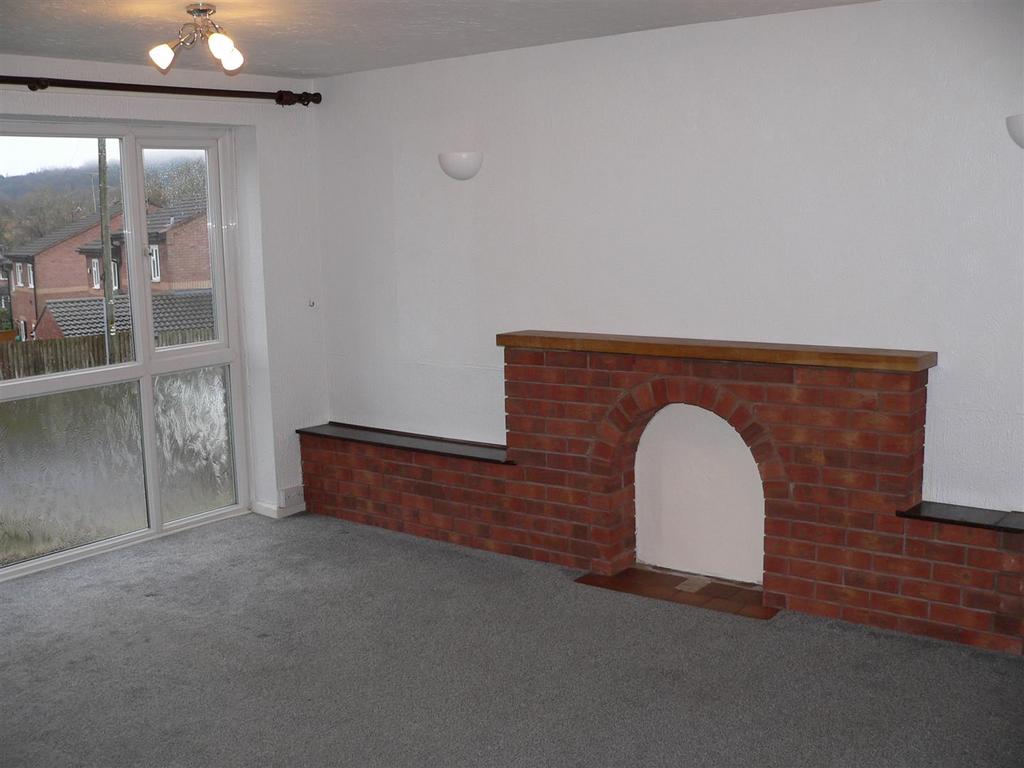 7 homemead liv.JPG
