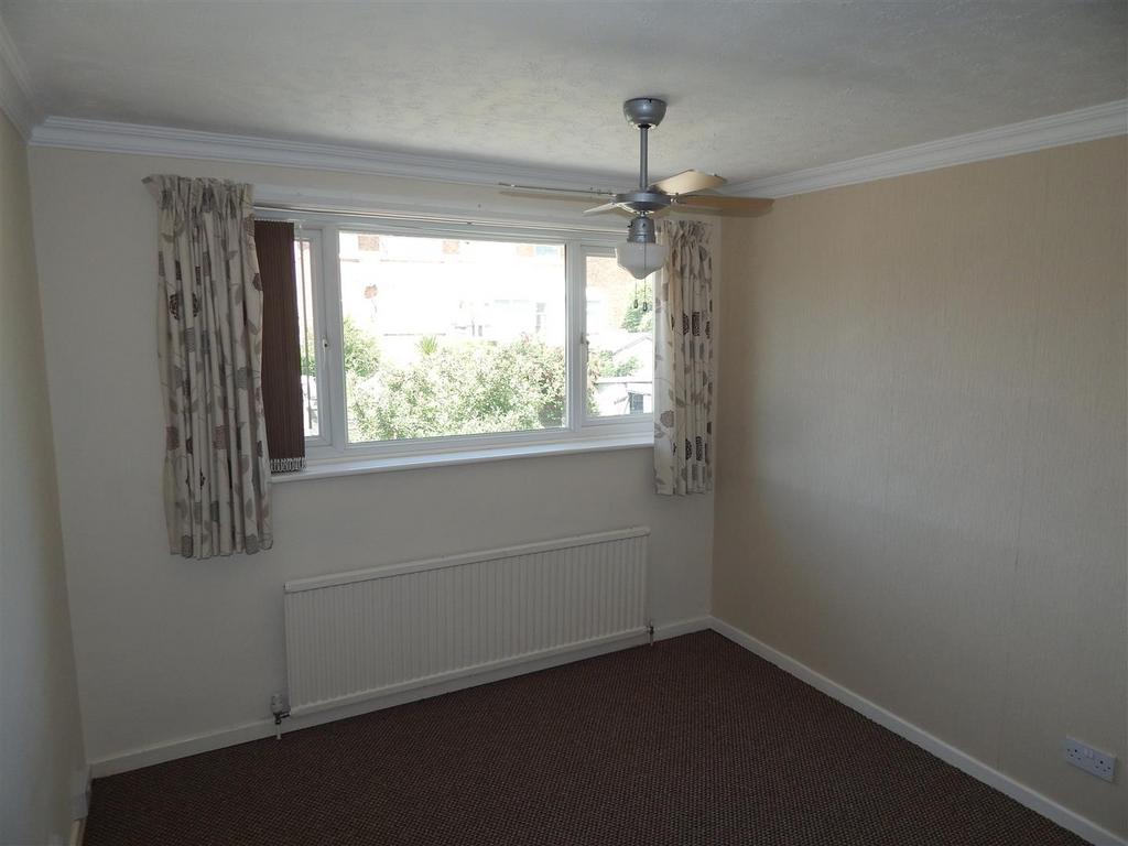 Double Bedroom to rear