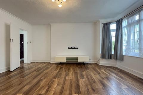 undefined, High Street, Sutton SM3