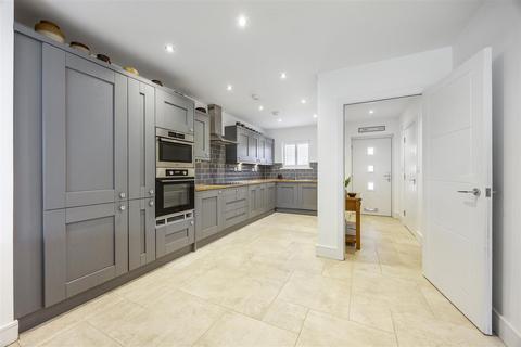 3 bedroom terraced house for sale, Bishops Cleeve, Cheltenham