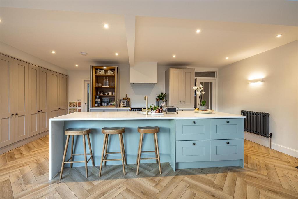 15 Langhaugh Gardens Galashiels 16.JPG