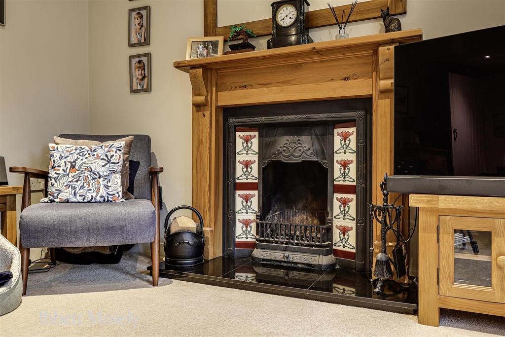 5 Family room fireplace.jpg